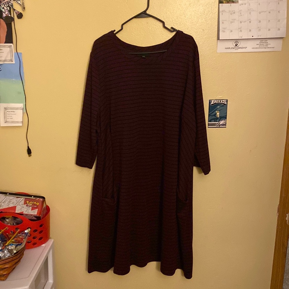 Medium weight sweater dress with pockets